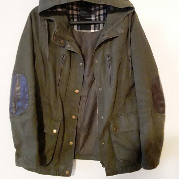 Suzy Shier Women's Army/Bomber/Utility Type Jacket - Picture 3 of 16